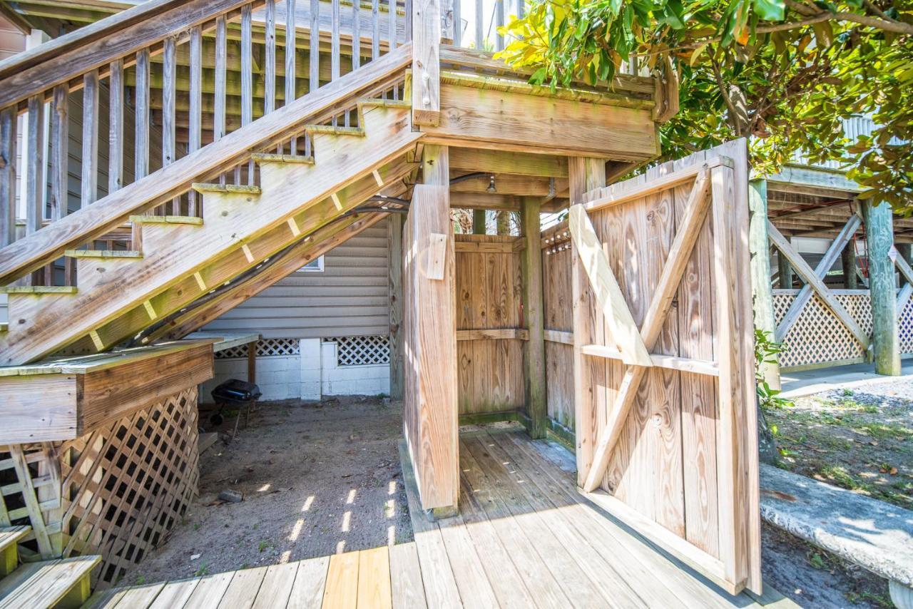 Salty Shack Unit C - Salty Shack - Dog Friendly Home - Across From The Beach - Central Location! 폴리 비치 외부 사진